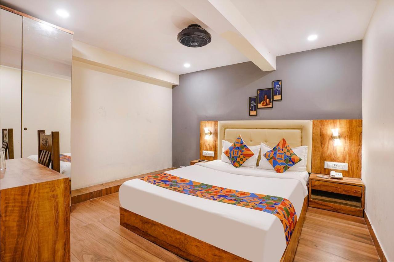 Hotel Z-A-R-A Park Goregaon West Bombaj Zewnętrze zdjęcie